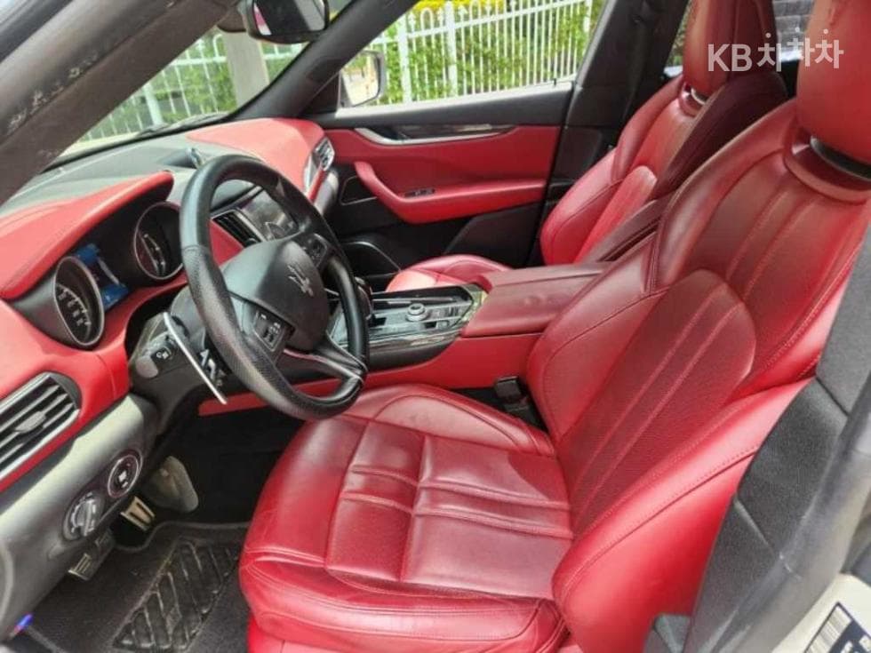 마세라티 르반떼3.0 AWD Standard - 9