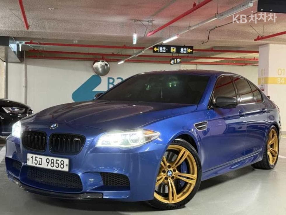 BMW M시리즈 M5 Sedan F10(12~) - Image 1
