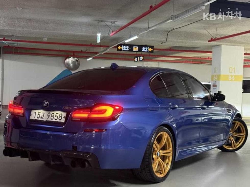 BMW M시리즈M5 Sedan F10 - 2