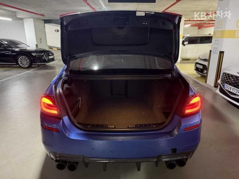 BMW M시리즈M5 Sedan F10 - 7