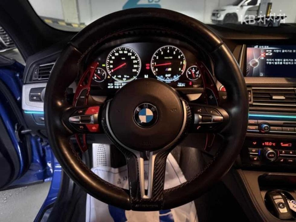 BMW M시리즈M5 Sedan F10 - 11
