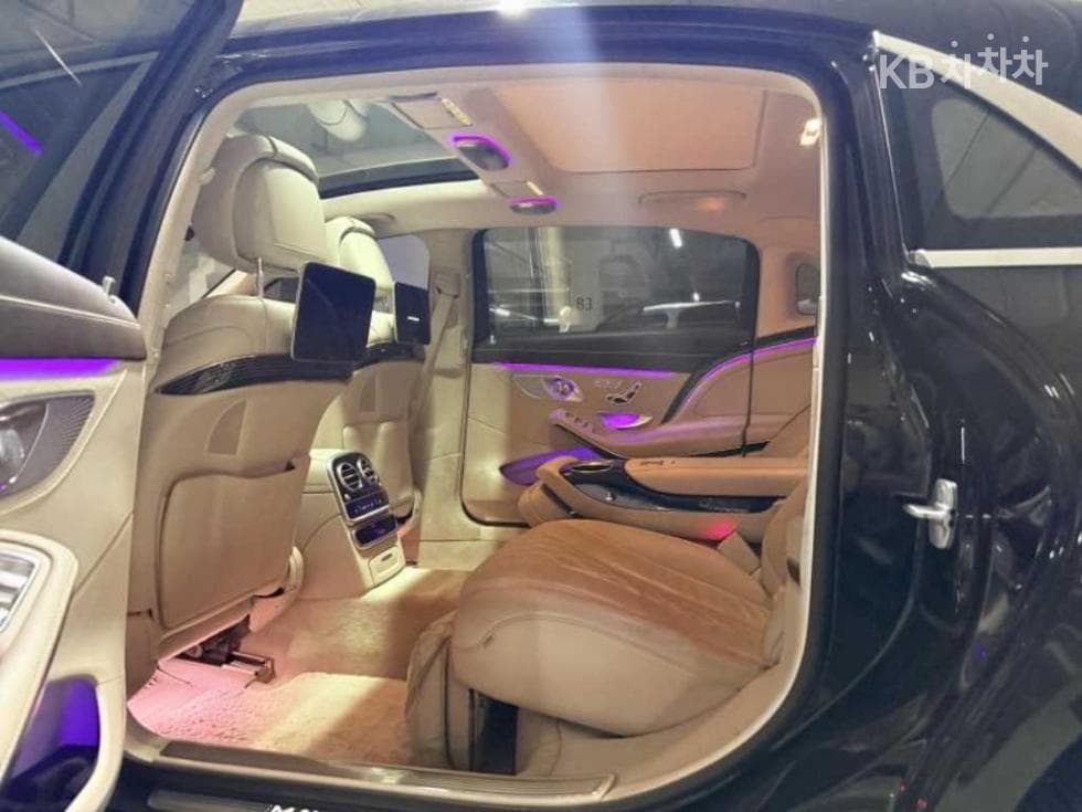 Mercedes-Benz New S-ClassMybach S 560 4MATIC Standard - 7