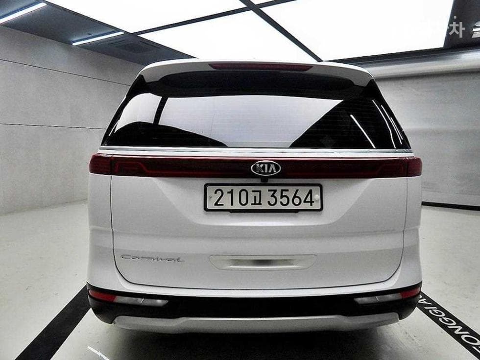 Kia Carnival 4th generationD2.2 9-seater Prestige - 3