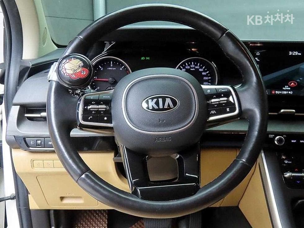 Kia Carnival 4th generationD2.2 9-seater Prestige - 9