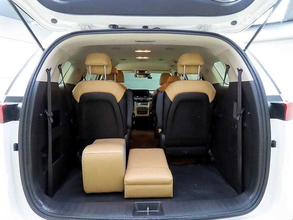 Kia Carnival 4th generationD2.2 9-seater Prestige - 19