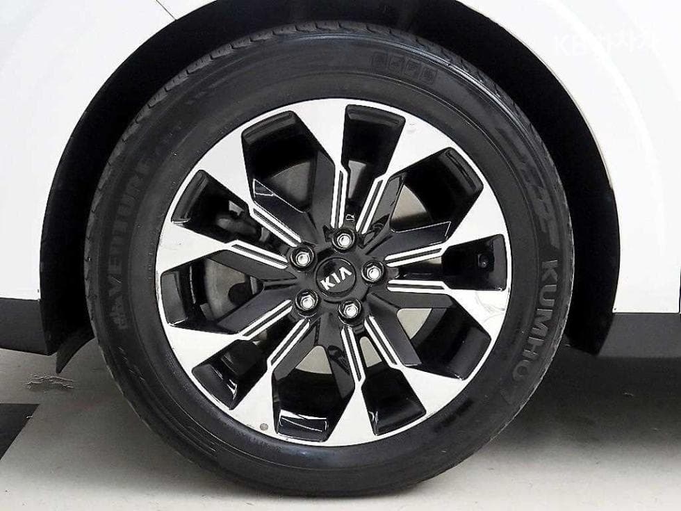 Kia Carnival 4th generationD2.2 9-seater Prestige - 20