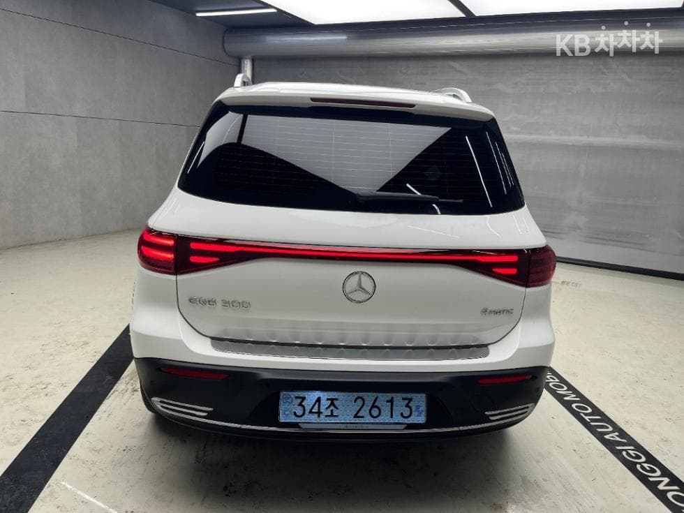 Mercedes-Benz EQB (X243)EQB 300 4Matic Pro그레시브 - 3