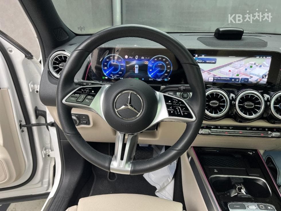 Mercedes-Benz EQB (X243)EQB 300 4Matic Pro그레시브 - 9