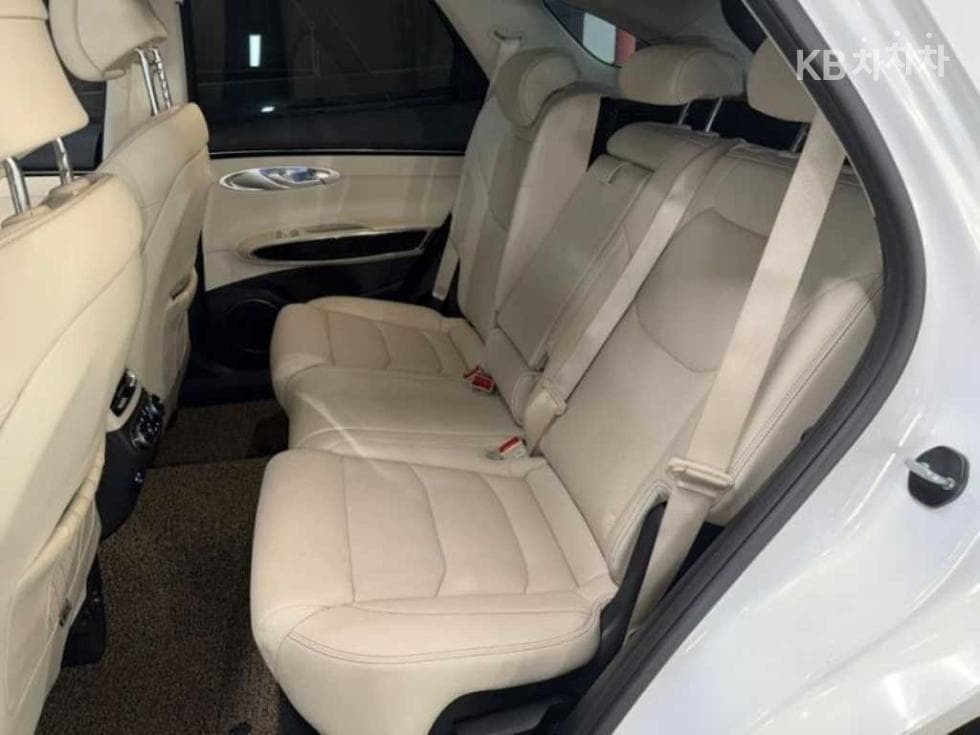 Genesis GV70Gasoline 2.5T 2WD - 7