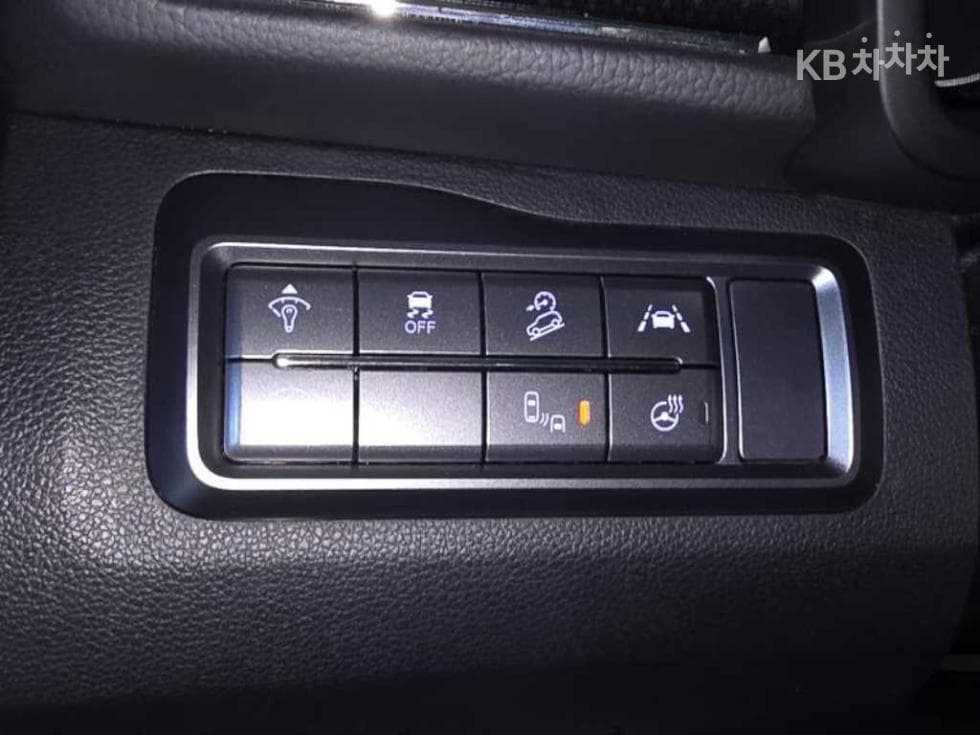KG Mobility Very New (facelift/refresh; particularly for Tivoli) TivoliGasoline V3 2WD Standard - 12