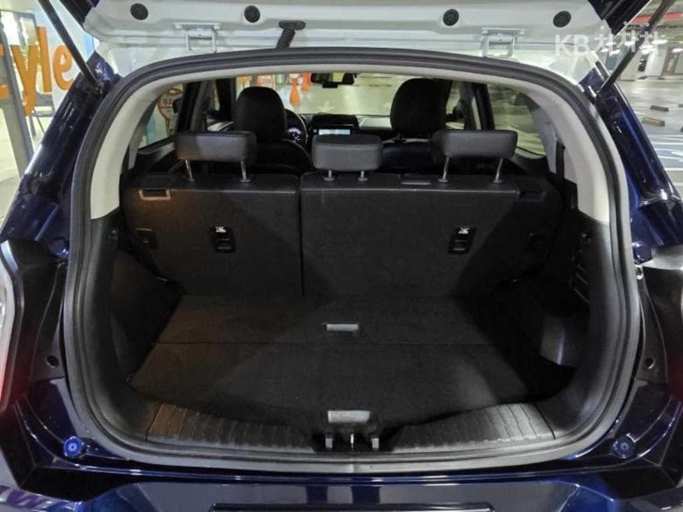 KG Mobility Very New (facelift/refresh; particularly for Tivoli) TivoliGasoline V3 2WD Standard - 18