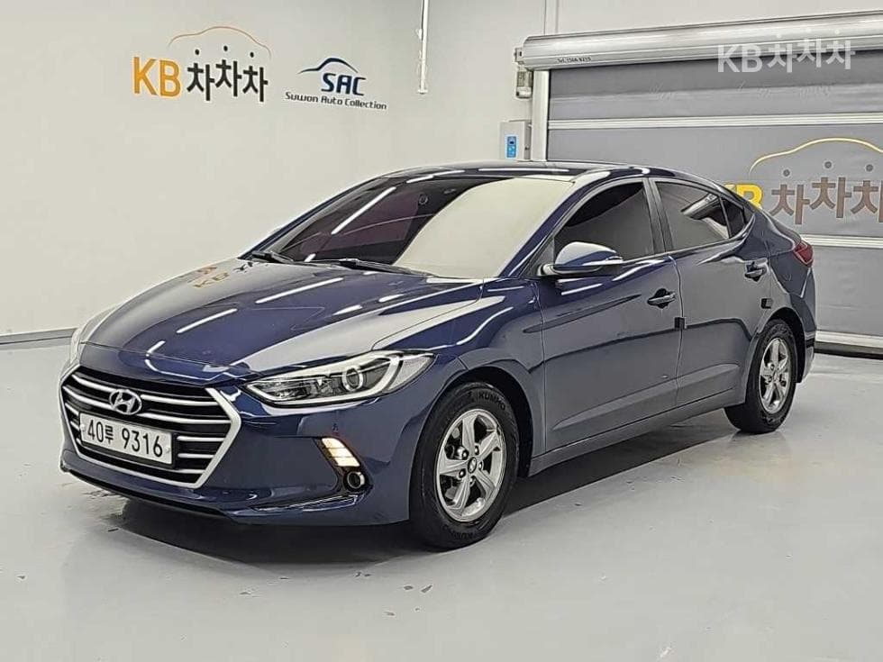 Hyundai Avante (Elantra)AD 1.6 e-VGT Smart - Image 1
