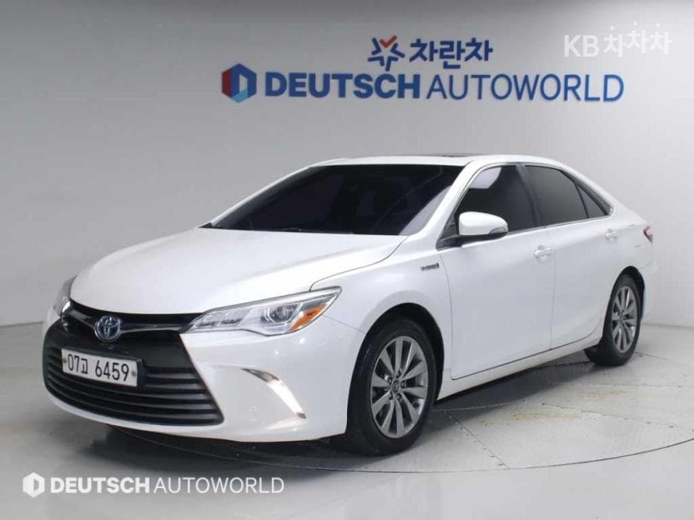 Toyota New Camry 2.5L hybrid LE - Image 1