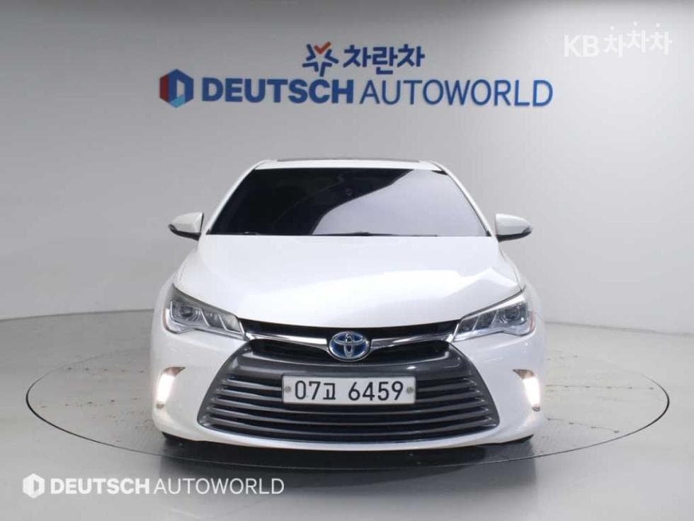 Toyota New Camry2.5L hybrid LE - 3