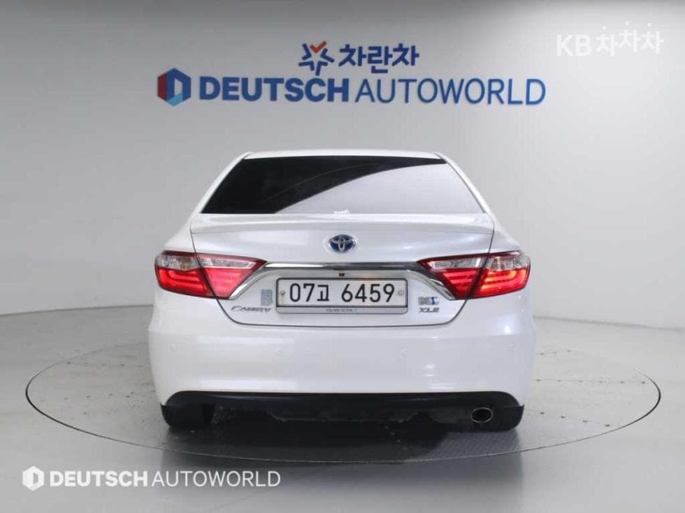 Toyota New Camry2.5L hybrid LE - 4