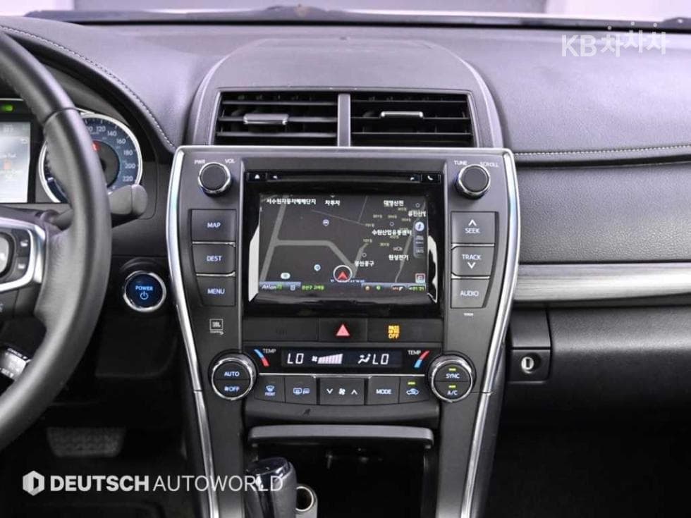 Toyota New Camry2.5L hybrid LE - 14