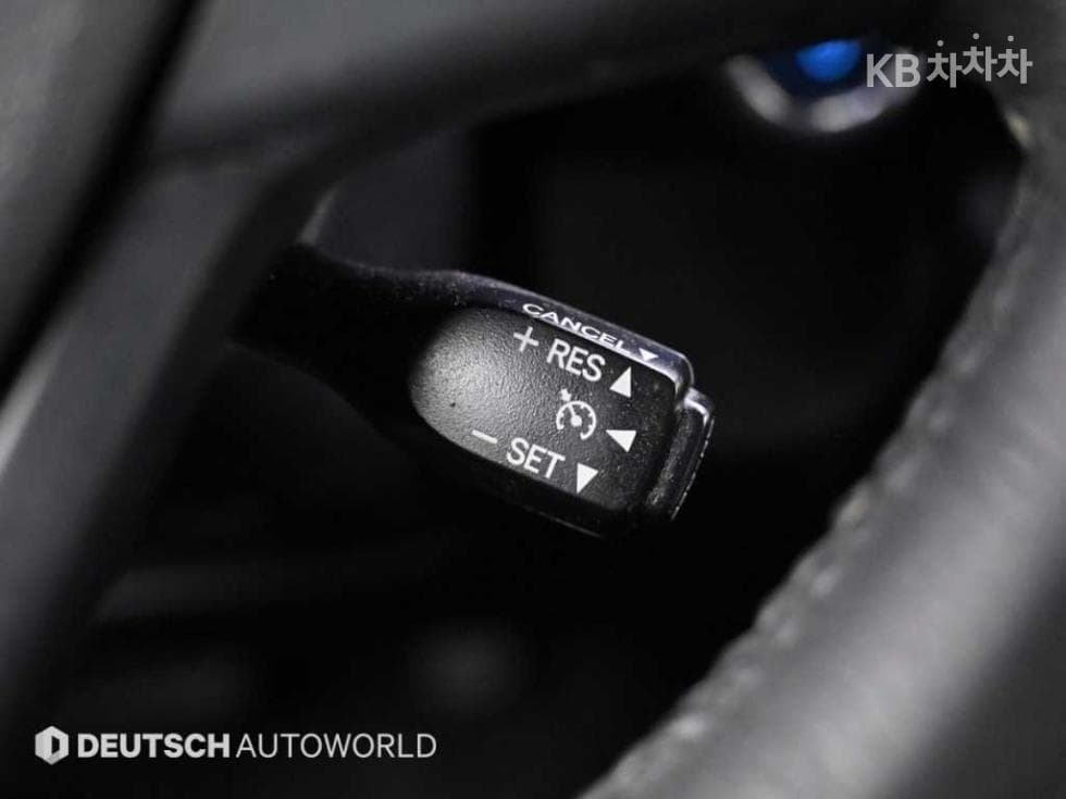 Toyota New Camry2.5L hybrid LE - 16