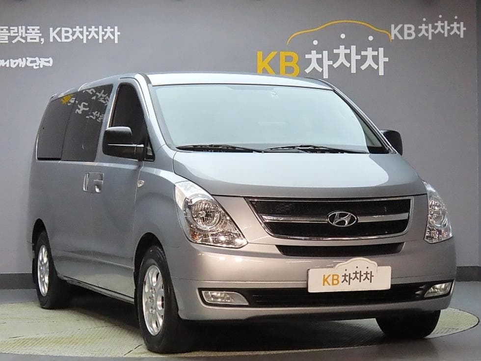 Хюндай Гранд Старекс12-местен Комби CVX Лукс - 3