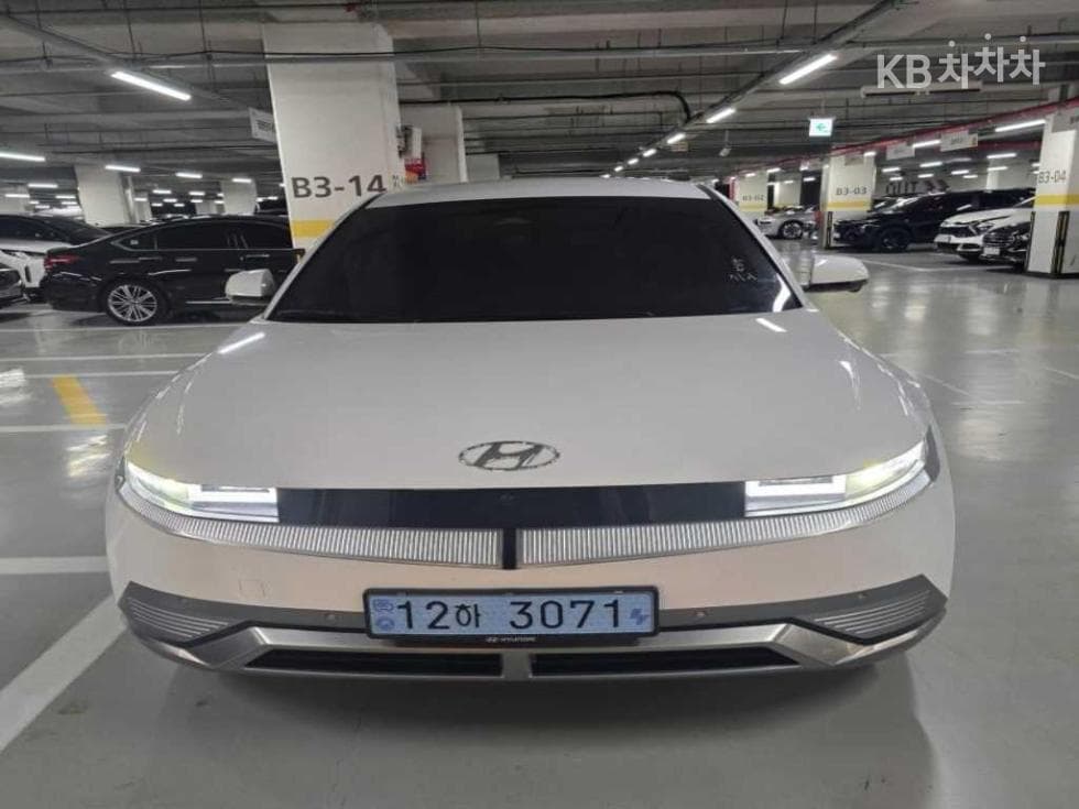 Hyundai IONIQ 5 Long Range AWD Exclusive - Image 1