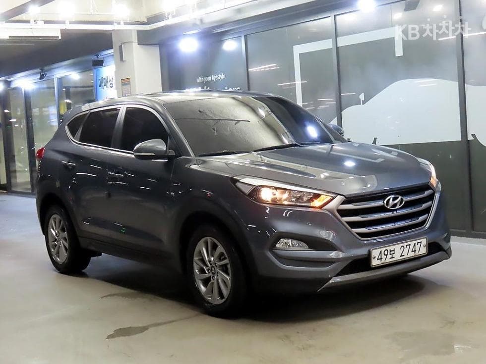Hyundai All New Tucson Diesel(e-VGT R)2.0 2WD Style - Image 1