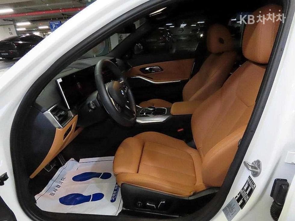 BMW 3 Серия (G20)320i Touring M Sport - 6