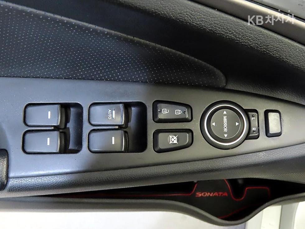 Hyundai Sonata Hybrid2.0 Modern - 14
