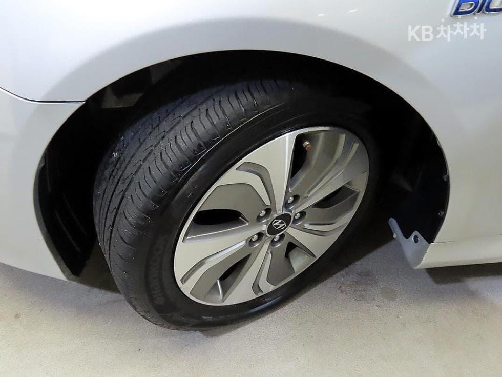 Hyundai Sonata Hybrid2.0 Modern - 19