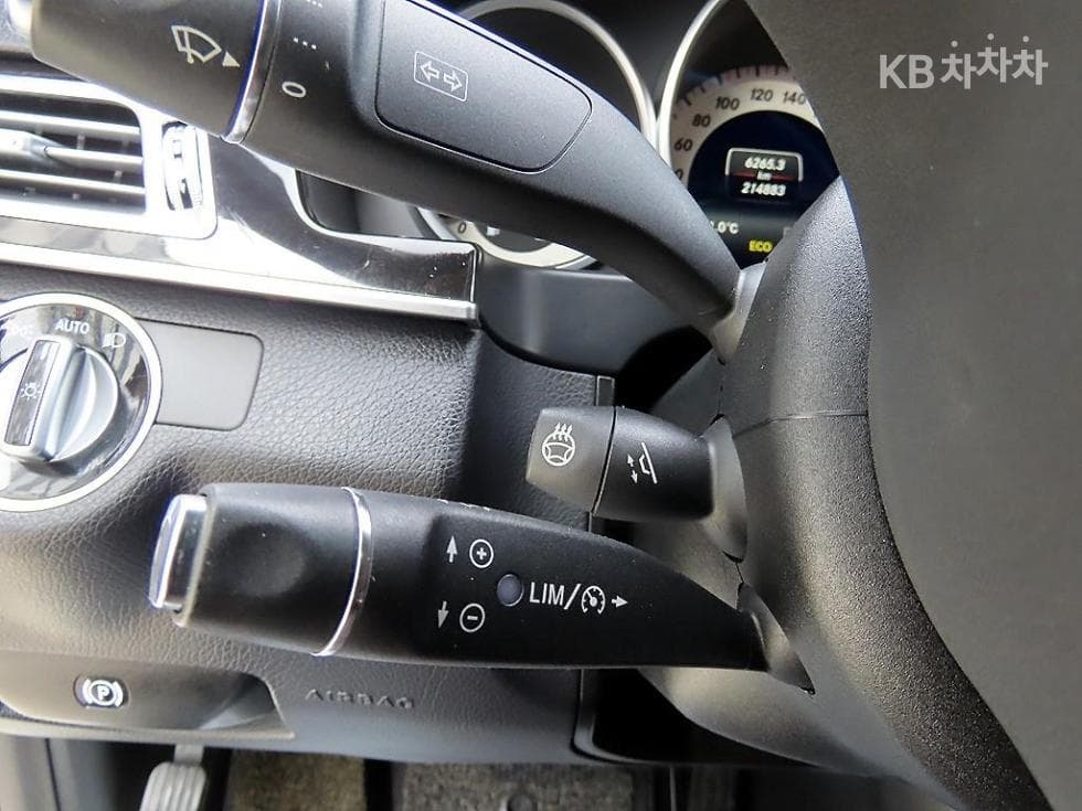 Mercedes-Benz Нов E-КласE250 CDI 블루텍4매틱 블루텍 Авангард W212 - 12