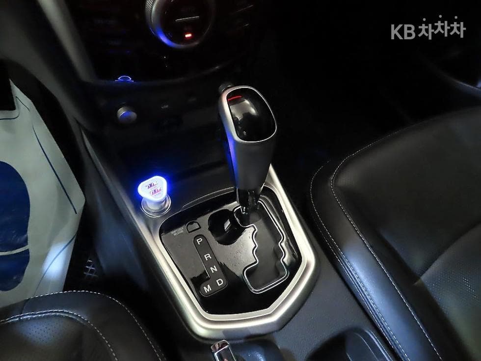 KG Mobility TivoliGasoline LX High-end Type - 12