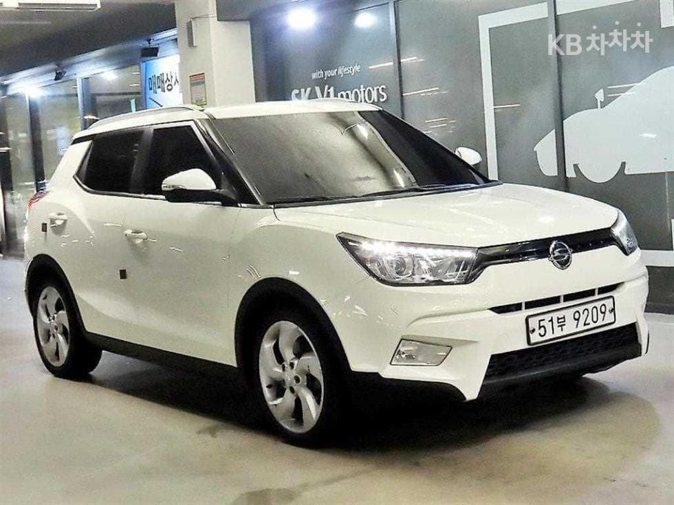 КейДжи Мобилити Тиволи Бензин LX Висок клас - Image 1