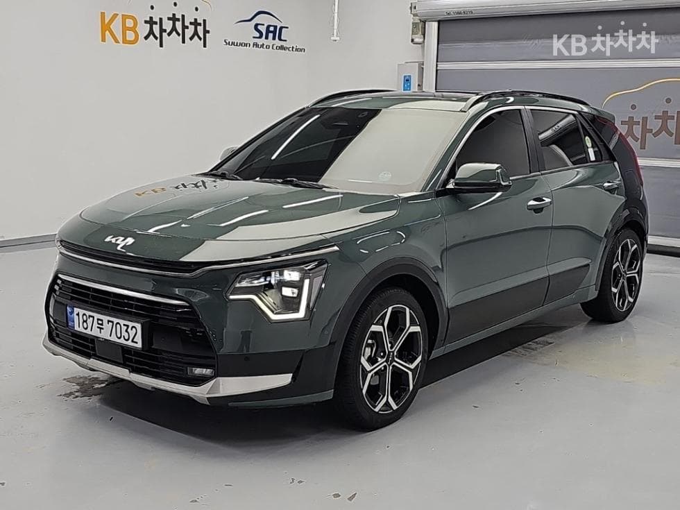 Kia The All New Niro 1.6 HEV Signature - Image 1