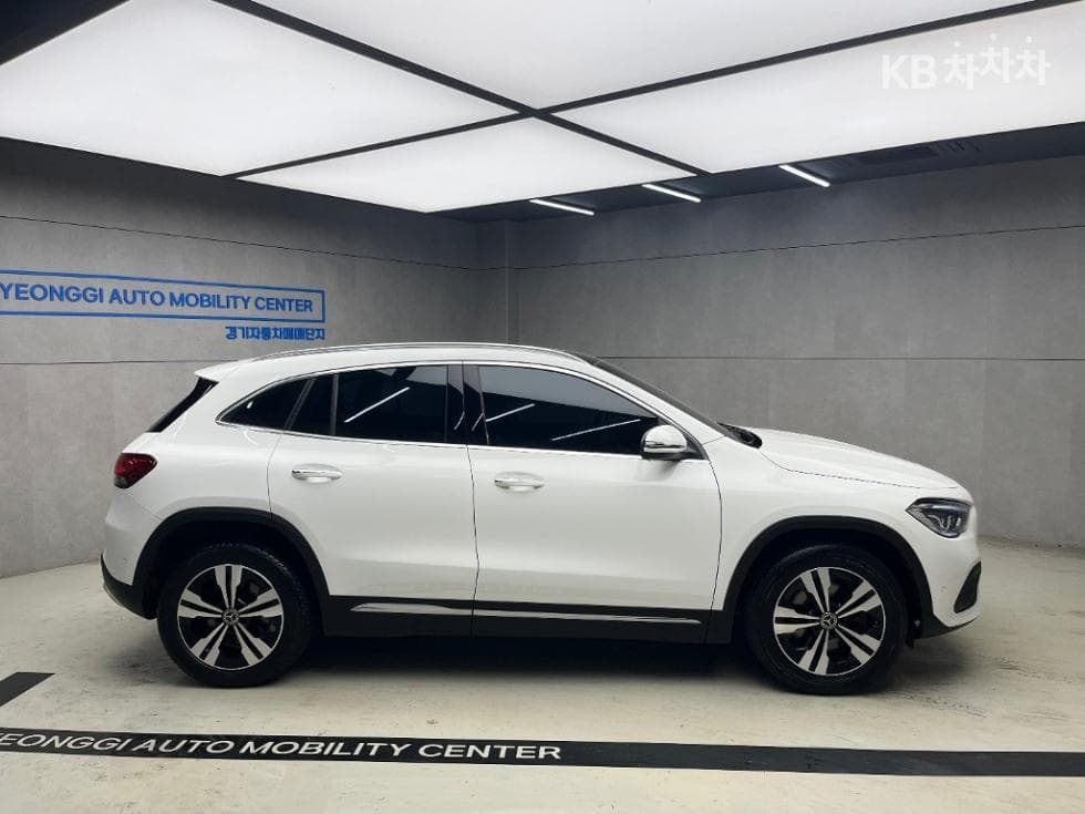 Mercedes-Benz GLA X156GLA220 Стандартен - 2