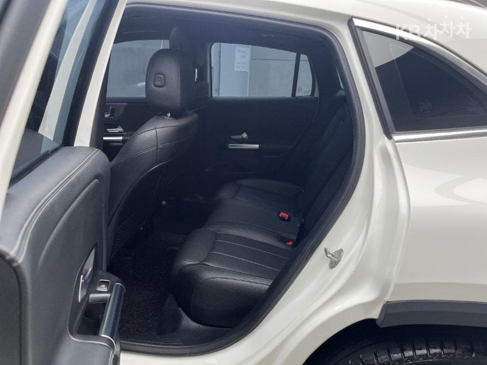 Mercedes-Benz GLA X156GLA220 Стандартен - 6