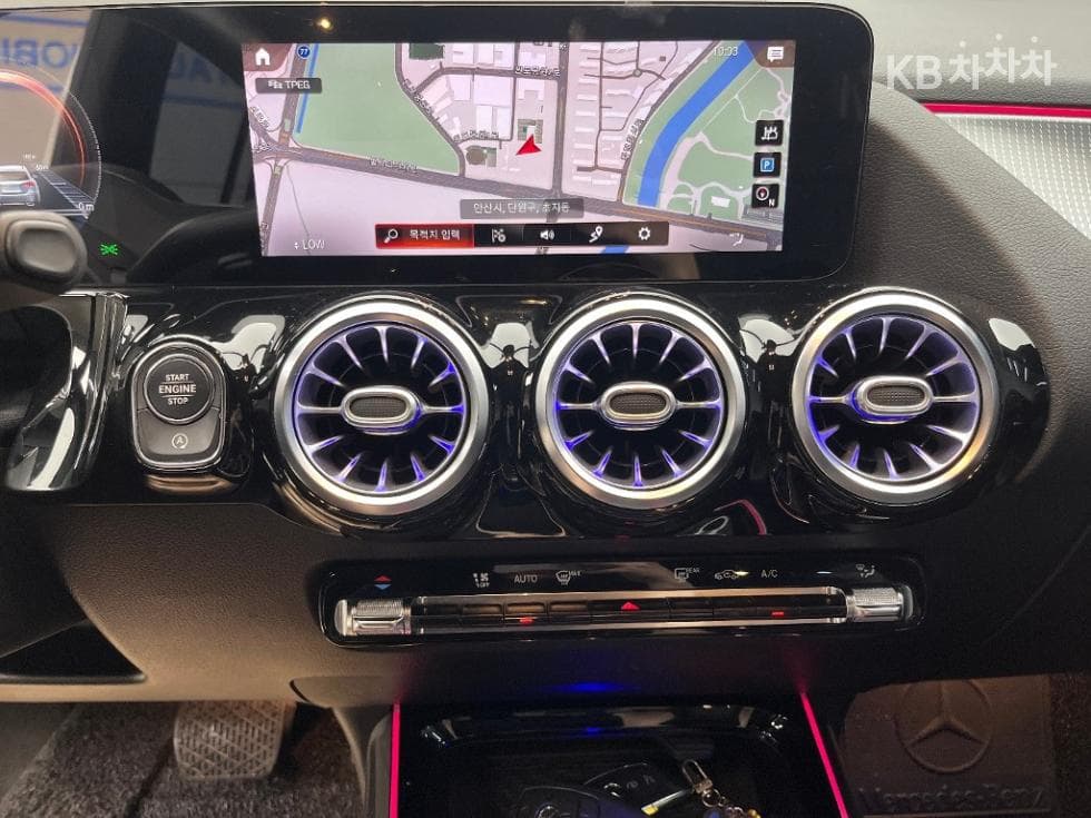 Mercedes-Benz GLA X156GLA220 Стандартен - 12