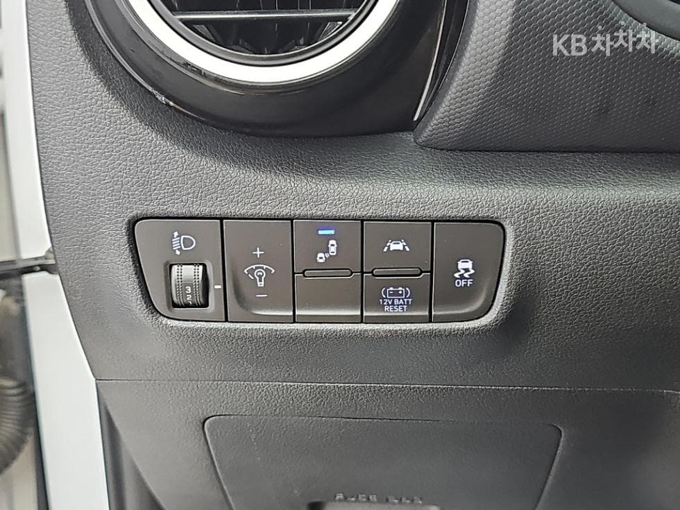 Hyundai Kona Hybrid1.6 HEV Modern Special (special feature/edition) - 17
