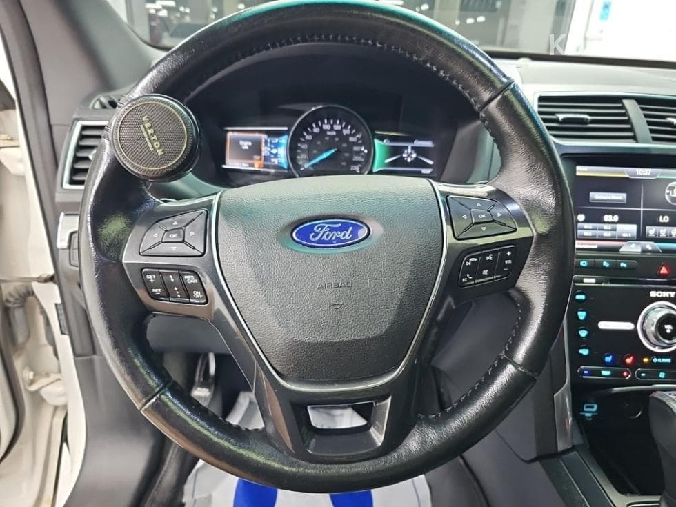 Ford New Explorer2.3 EcoBoost 4WD Limited - 9