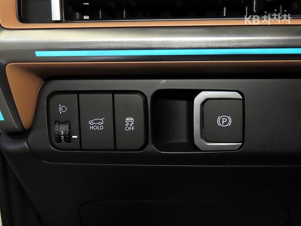 Hyundai The All New Santa Fe MX5Gasoline 2.5T AWD Calligraphy - 13