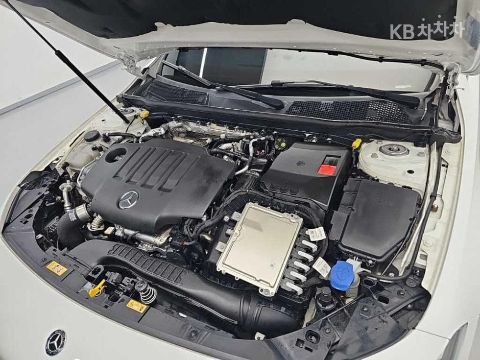 Mercedes-Benz A클래스(W177)A200 d - 5