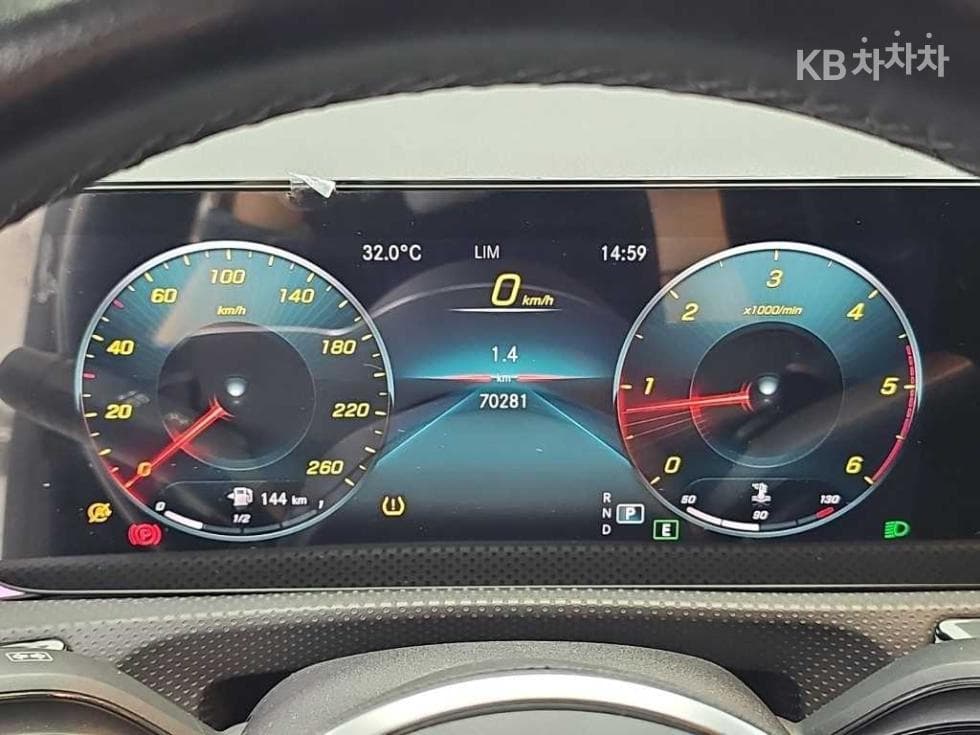 Mercedes-Benz A클래스(W177)A200 d - 6