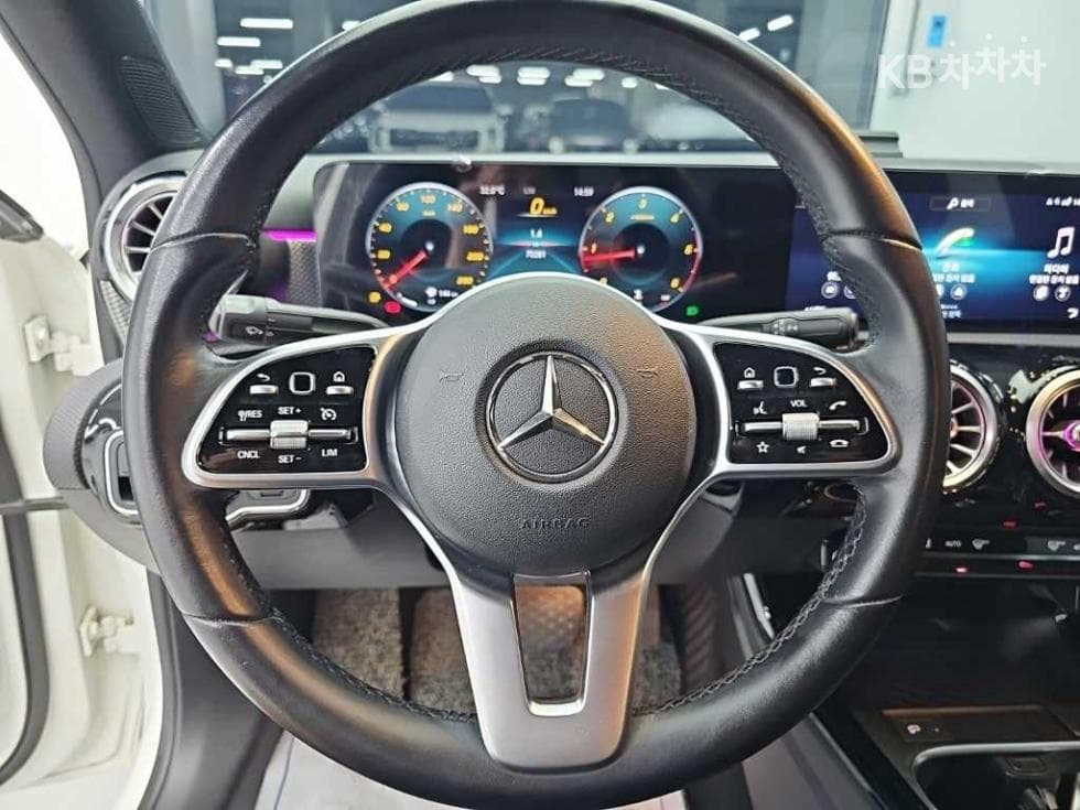 Mercedes-Benz A클래스(W177)A200 d - 9