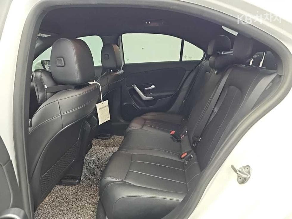 Mercedes-Benz A클래스(W177)A200 d - 12