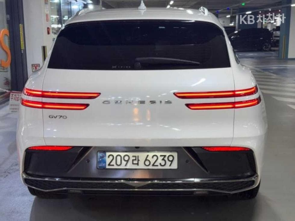 Дженезис GV70Бензин 2.5T 2WD - 6