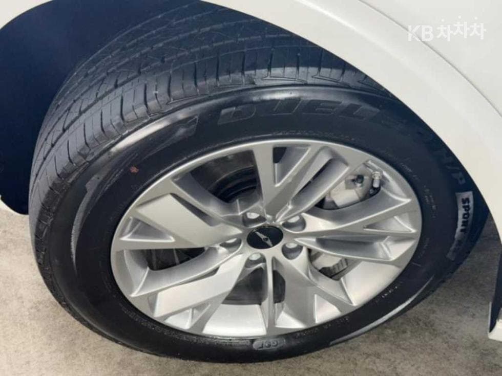 Дженезис GV70Бензин 2.5T 2WD - 20