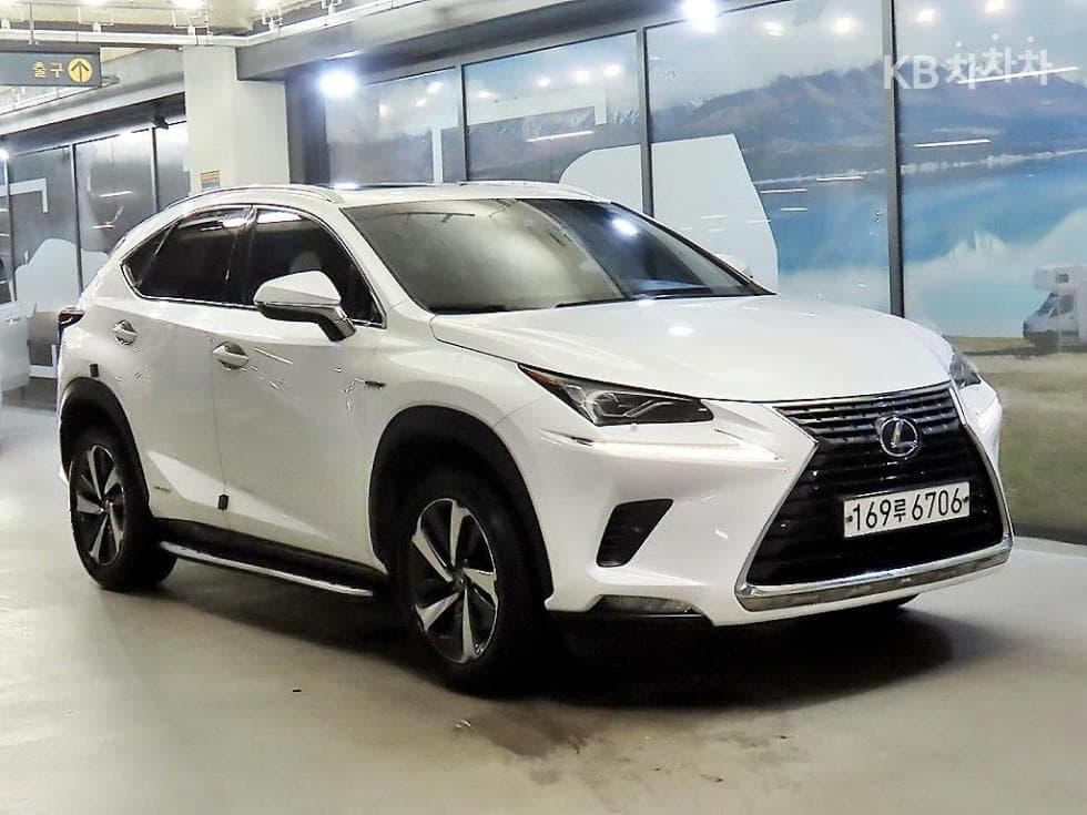 Lexus NX (Lexus SUV) 300h Supreme (High Trim)(14~) - Image 1
