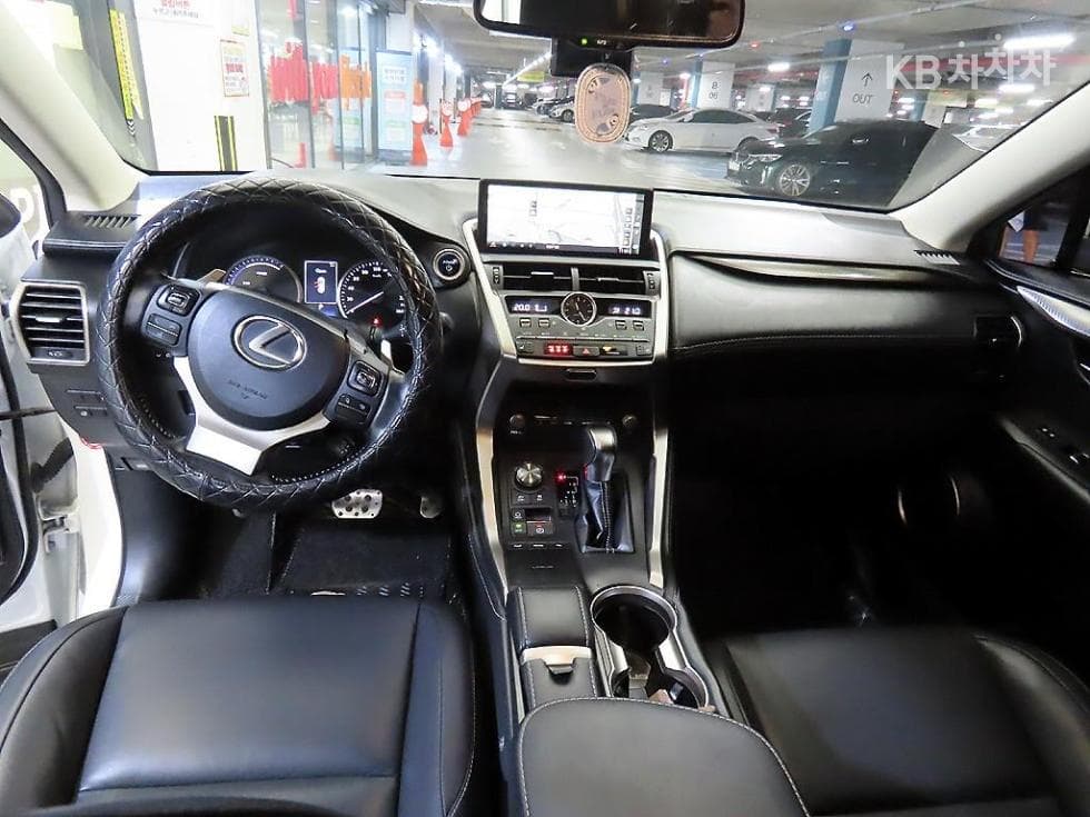 Lexus NX (Lexus SUV)300h Supreme (High Trim) - 10