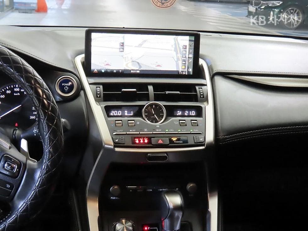 Lexus NX (Lexus SUV)300h Supreme (High Trim) - 11
