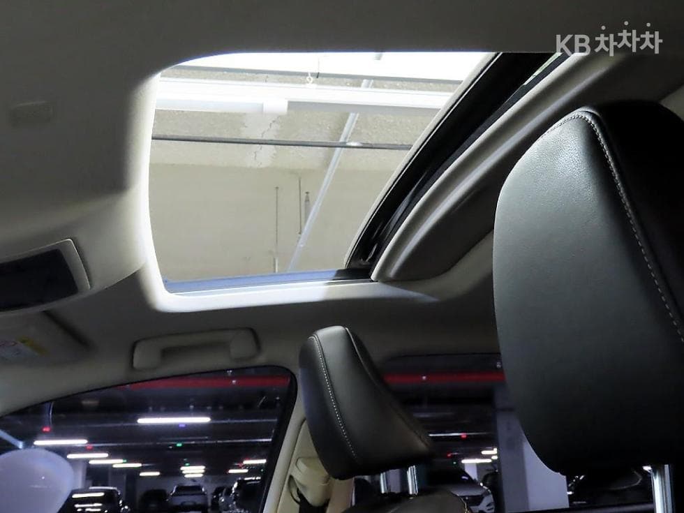 Lexus NX (Lexus SUV)300h Supreme (High Trim) - 16