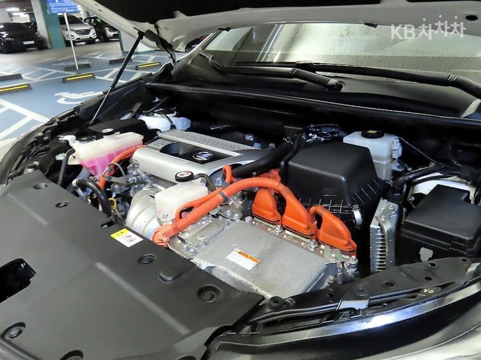 Lexus NX (Lexus SUV)300h Supreme (High Trim) - 19