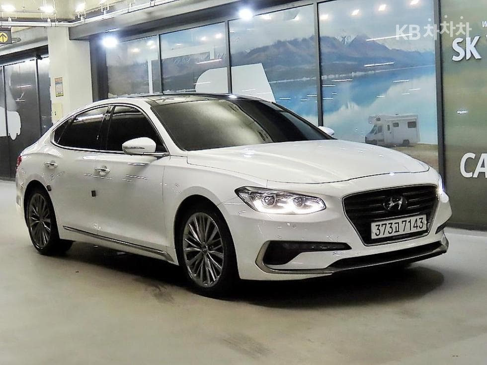 Hyundai Grandeur (Azera)IG 2.4 Premium Special (special feature/edition) - Image 1