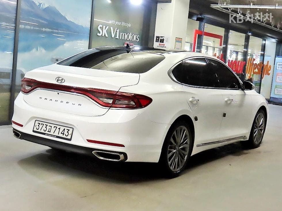 Hyundai Grandeur (Azera)IG2.4 Premium Special (special feature/edition) - 4